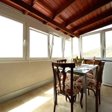 Casa Con Piscina Privada En Igueste De * Candelaria