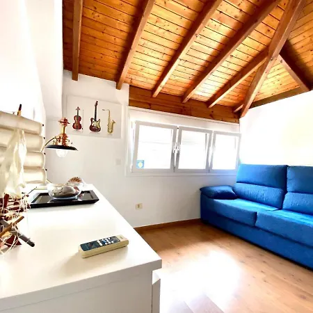 Casa Con Piscina Privada En Igueste De * Candelaria